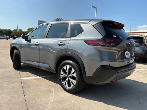 Used 2023 Nissan Rogue SV AWD/4WD image 8