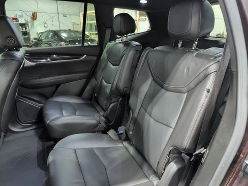 Used 2020 Cadillac XT6 Premium Luxury image 8