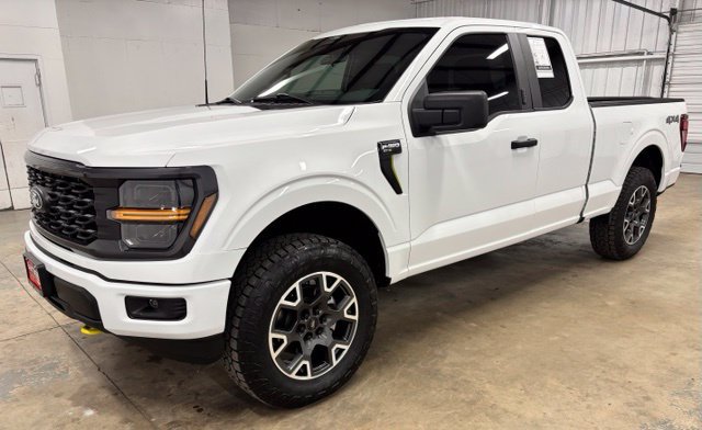 Used 2024 Ford F150 STX AWD/4WD image 3