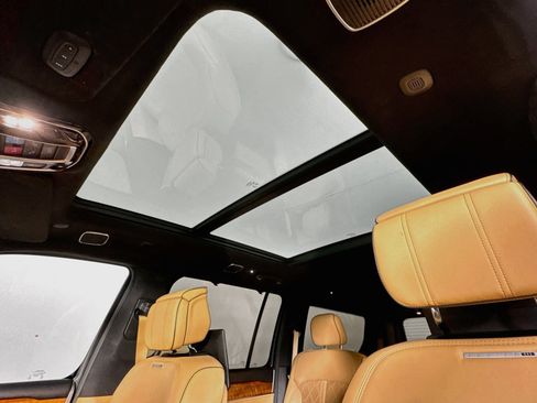 Used 2022 Jeep Grand Wagoneer Series III w/ Rear Seat Video Group 1 AWD/4WD image 23