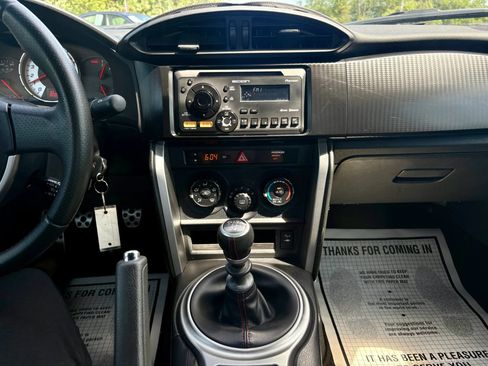 Used 2013 Scion FR-S RWD image 22