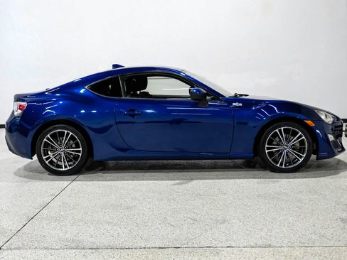 Used 2015 Scion FR-S RWD image 5