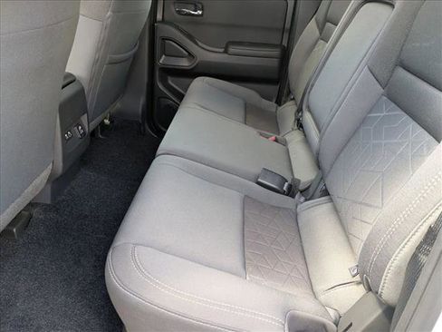Certified 2025 Nissan Frontier SV w/ SV Convenience Package image 17