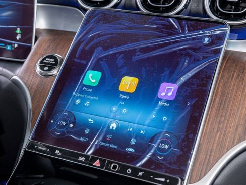 New 2025 Mercedes-Benz GLC 300 image 17