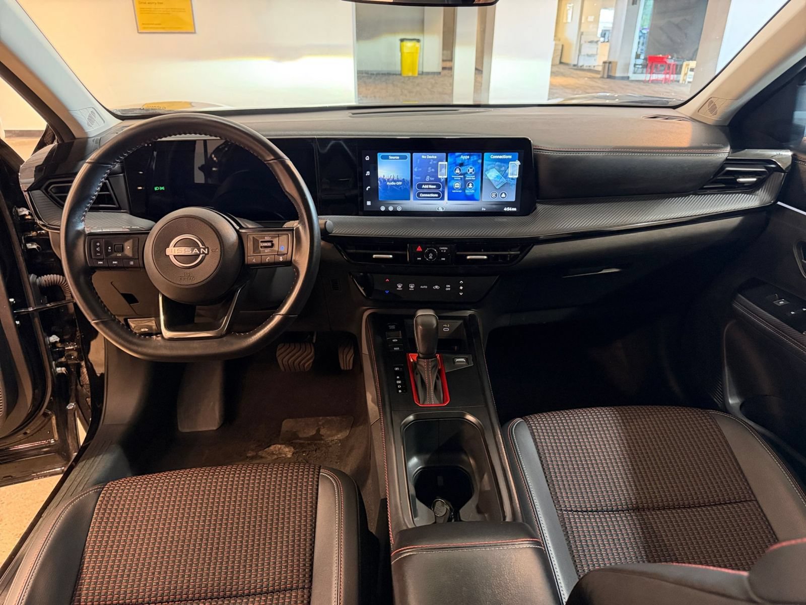 Used 2026 Nissan Kicks SR AWD/4WD image 31