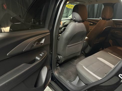 Used 2023 Chevrolet TrailBlazer LS FWD image 22