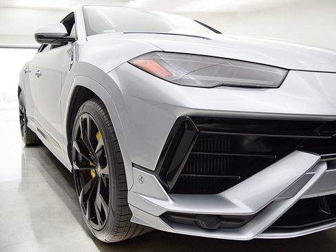 Used 2023 Lamborghini Urus S AWD/4WD image 16