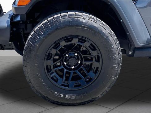 Used 2023 Jeep Wrangler Unlimited Sport AWD/4WD image 10