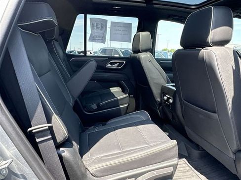 Certified 2023 GMC Yukon SLT w/ SLT Luxury Package AWD/4WD image 28