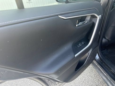Used 2021 Toyota RAV4 Limited w/ Limited Grade Weather Package AWD/4WD image 17
