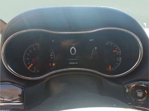 Used 2017 Jeep Grand Cherokee Overland AWD/4WD image 15