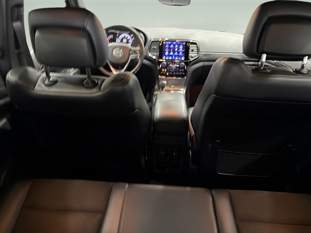 Used 2020 Jeep Grand Cherokee Altitude RWD image 32