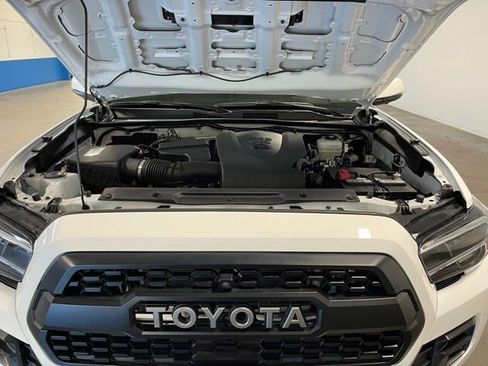 Used 2023 Toyota Tacoma TRD Pro AWD/4WD image 9