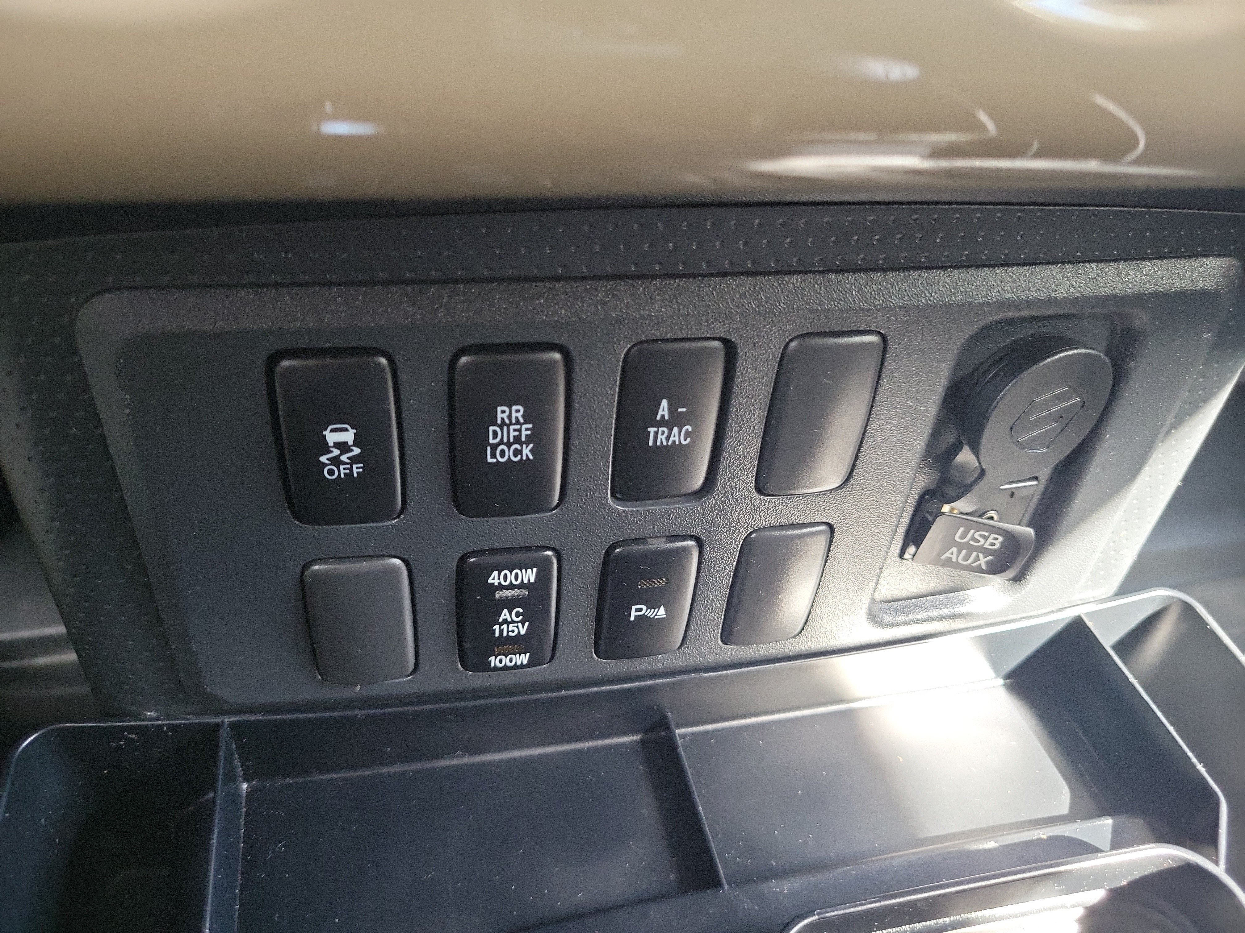 Used 2011 Toyota FJ Cruiser 4WD w/ Upgrade Pkg image 26