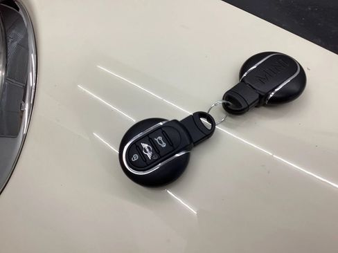 Used 2019 MINI Cooper Clubman S AWD/4WD image 25