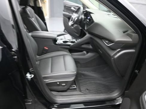 Used 2023 Buick Envision Essence AWD/4WD image 18
