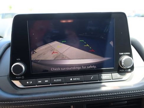 Used 2024 Nissan Rogue S FWD image 36