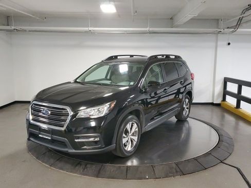 Used 2019 Subaru Ascent Premium image 4