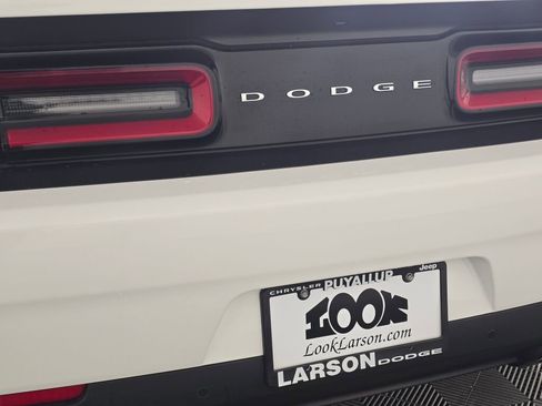 Used 2018 Dodge Challenger R/T Scat Pack w/ Driver Convenience Group image 17