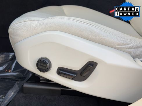 Used 2023 Volvo XC60 B5 Plus w/ Protection Package Premier image 14