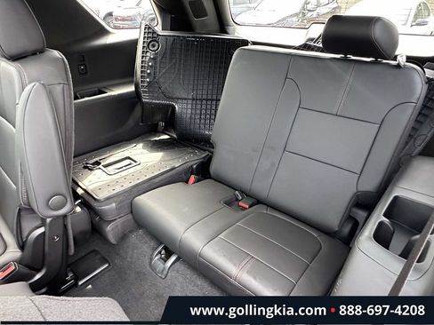 Used 2023 Chevrolet Traverse RS w/ LPO, Floor Liner Package AWD/4WD image 10