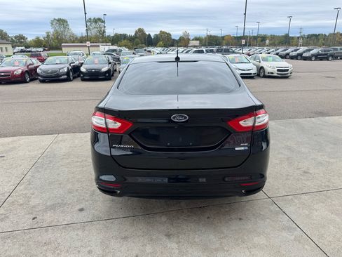 Used 2016 Ford Fusion SE w/ Equipment Group 202A image 6