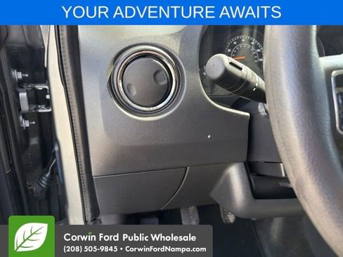 Used 2014 Jeep Compass Sport FWD image 13