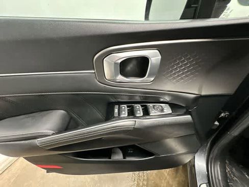 Used 2021 Kia Sorento SX image 19