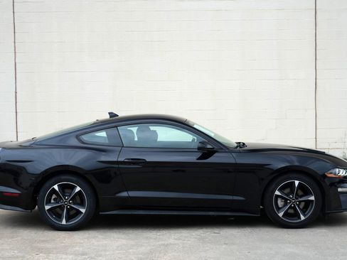 Used 2020 Ford Mustang Coupe RWD image 40