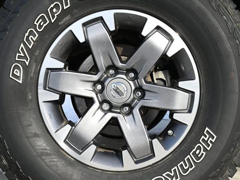 Used 2019 Nissan Frontier PRO-4X image 46