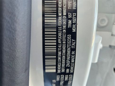 Used 2022 Alfa Romeo Stelvio Veloce image 27