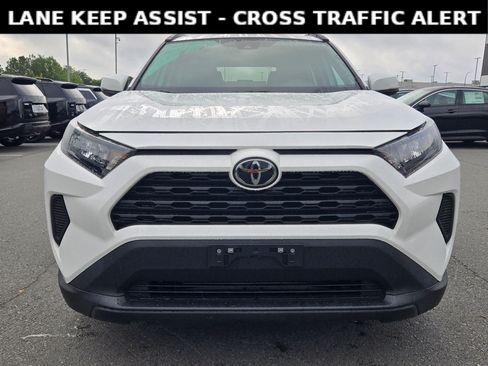 Used 2021 Toyota RAV4 LE FWD image 2