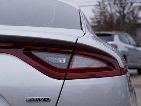 Used 2018 Kia Stinger Premium image 18