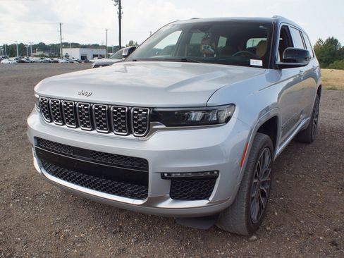 Used 2023 Jeep Grand Cherokee L Summit AWD/4WD image 1