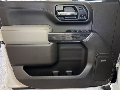 Used 2023 Chevrolet Silverado 2500 LTZ w/ LTZ Convenience Package image 23