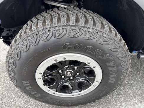 Used 2024 Ford Bronco Outer Banks w/ Sasquatch Package AWD/4WD image 11