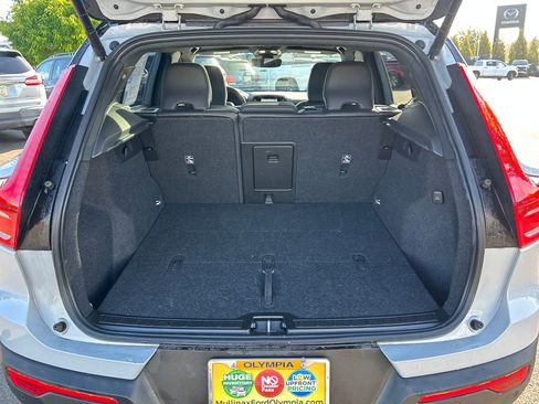 Used 2021 Volvo XC40 P8 Recharge w/ Advanced Package AWD/4WD image 33