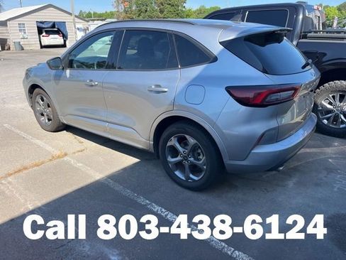 Used 2023 Ford Escape ST-Line FWD image 3