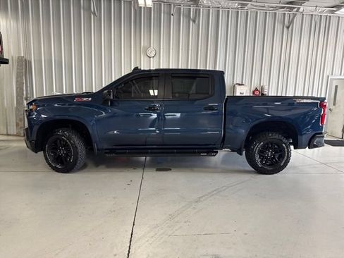 Used 2021 Chevrolet Silverado 1500 LT Trail Boss w/ Bed Protection Package AWD/4WD image 2