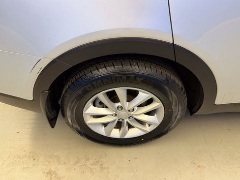 Used 2017 Kia Sorento FWD image 8