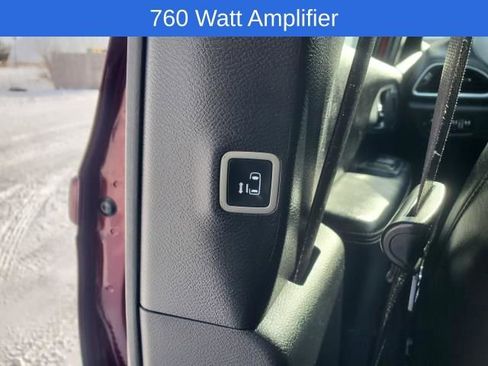 Used 2020 Chrysler Pacifica Limited image 19