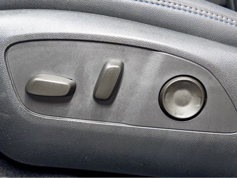 Used 2024 Chevrolet Equinox EV LT w/ LPO, Active Package FWD image 6
