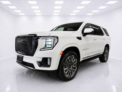 Used 2023 GMC Yukon Denali Ultimate AWD/4WD image 5