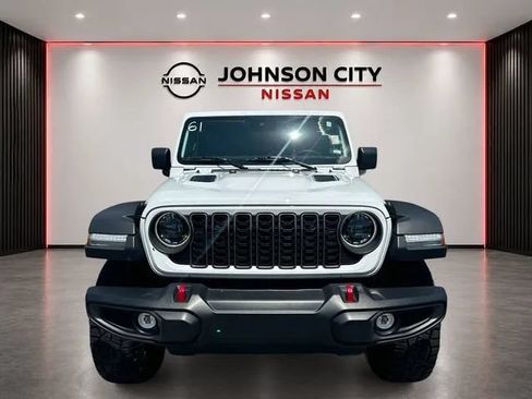 Used 2025 Jeep Wrangler Unlimited Rubicon AWD/4WD image 10