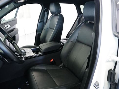 Used 2025 Land Rover Range Rover Velar Dynamic SE image 18