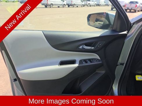 Used 2023 Chevrolet Equinox LT FWD image 12