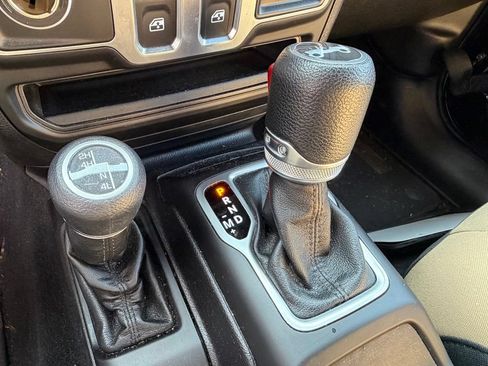 Certified 2018 Jeep Wrangler Sport AWD/4WD image 25