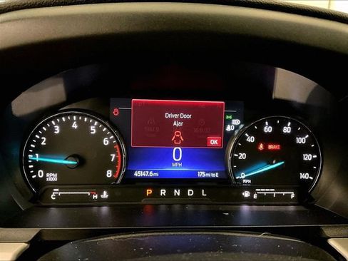 Used 2022 Ford Explorer XLT AWD/4WD image 19