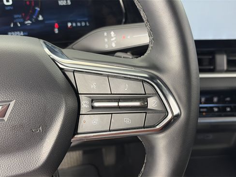 Used 2025 Chevrolet Equinox LT AWD/4WD image 28
