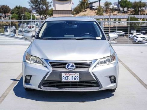 Used 2014 Lexus CT 200h FWD image 2